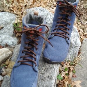 Wildling Blue Twill Wool Lined Womens 40 EUC Barefoot Winter Hightop Shoes